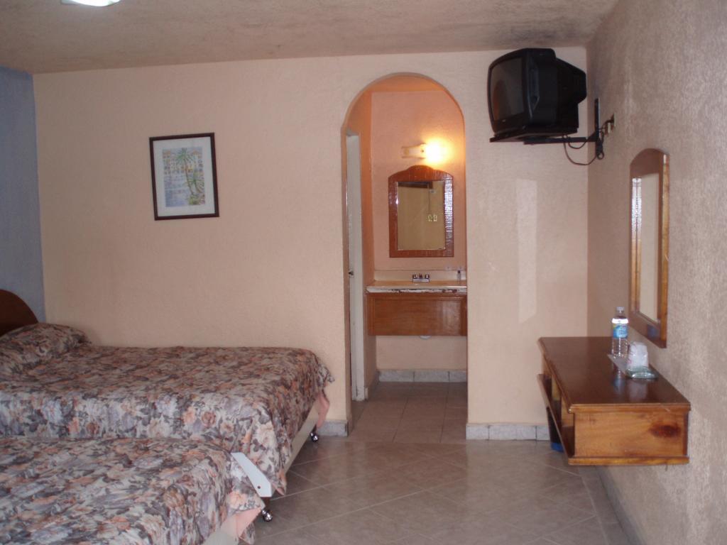 Hotel De Mexico Матаморос Стая снимка